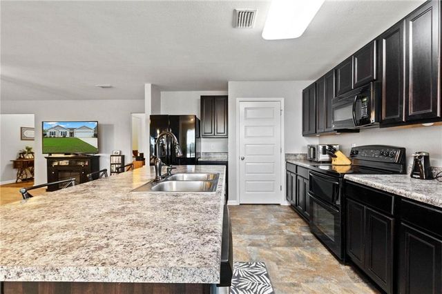 6974 Crimson Ridge Street, Gulf Shores, AL 36542