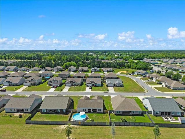 6974 Crimson Ridge Street, Gulf Shores, AL 36542