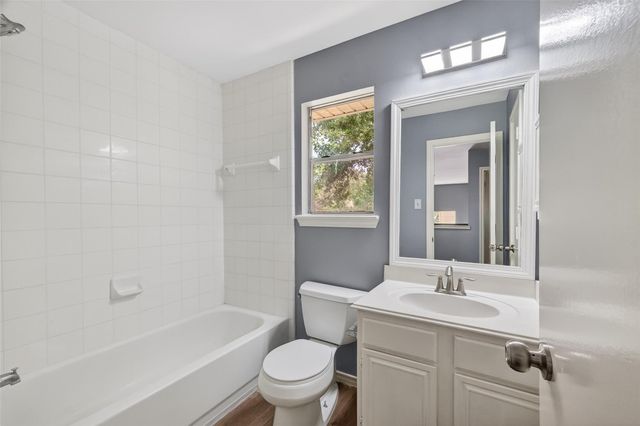 3608 Lochmoor Lane, Pearland, TX 77581