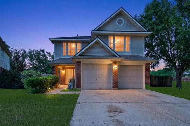 3608 Lochmoor Lane, Pearland, TX 77581