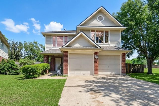3608 Lochmoor Lane, Pearland, TX 77581