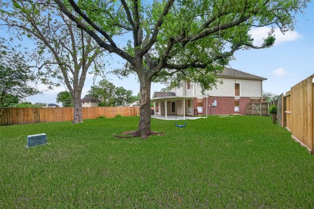 3608 Lochmoor Lane, Pearland, TX 77581