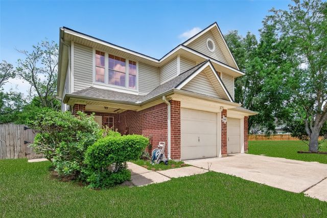 3608 Lochmoor Lane, Pearland, TX 77581