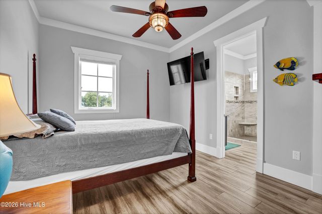1044 Mallard Bay Drive, Hampstead, NC 28443