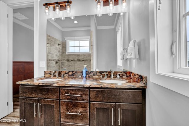1044 Mallard Bay Drive, Hampstead, NC 28443