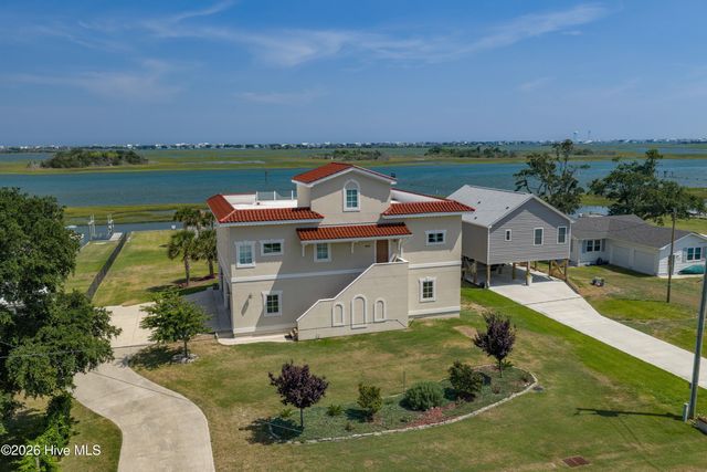 1044 Mallard Bay Drive, Hampstead, NC 28443