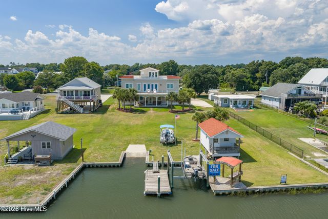 1044 Mallard Bay Drive, Hampstead, NC 28443