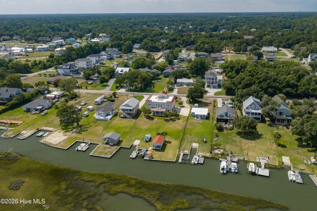 1044 Mallard Bay Drive, Hampstead, NC 28443