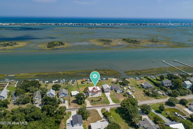 1044 Mallard Bay Drive, Hampstead, NC 28443