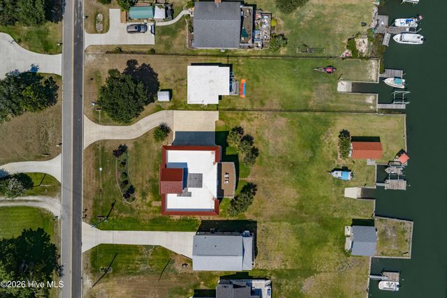 1044 Mallard Bay Drive, Hampstead, NC 28443