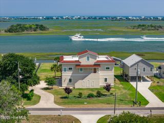1044 Mallard Bay Drive, Hampstead, NC 28443