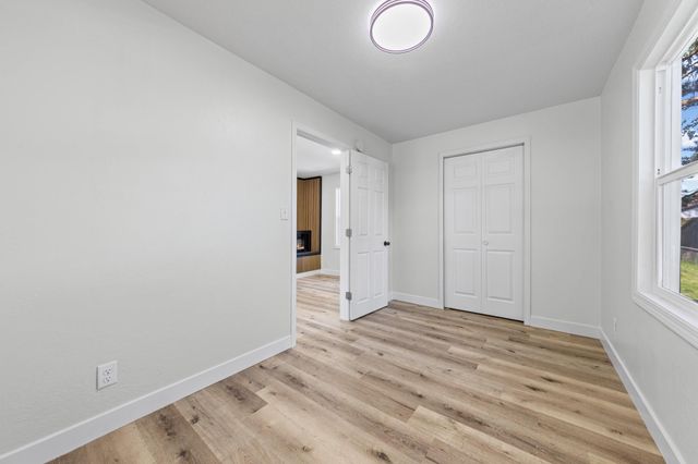 621 White Bear Avenue N, Saint Paul, MN 55106