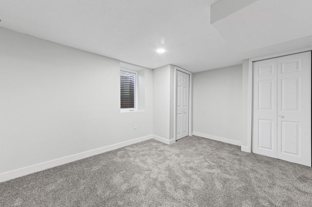 621 White Bear Avenue N, Saint Paul, MN 55106