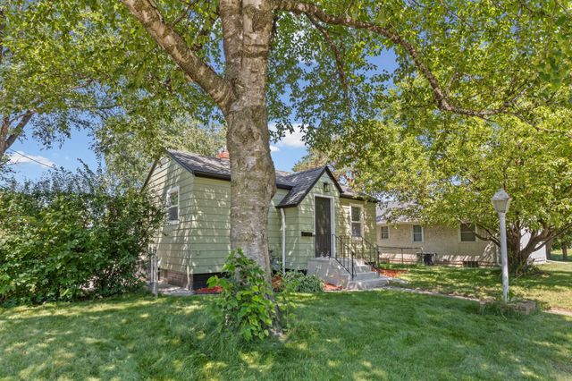 621 White Bear Avenue N, Saint Paul, MN 55106