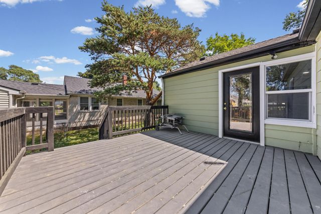 621 White Bear Avenue N, Saint Paul, MN 55106