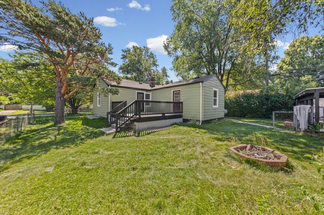 621 White Bear Avenue N, Saint Paul, MN 55106