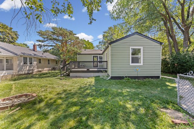 621 White Bear Avenue N, Saint Paul, MN 55106