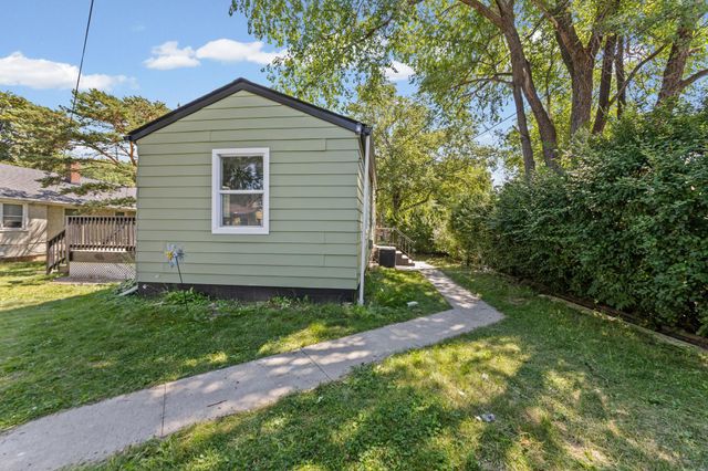 621 White Bear Avenue N, Saint Paul, MN 55106