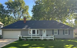 8839 Newton Drive, Overland Park, KS 66212