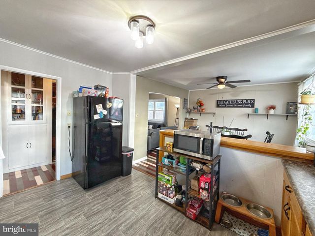 145 S LEMON ST, Mount Carmel, PA 17851