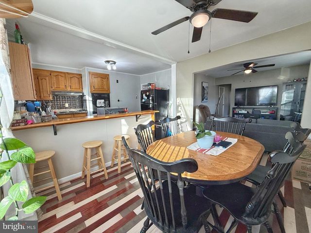 145 S LEMON ST, Mount Carmel, PA 17851