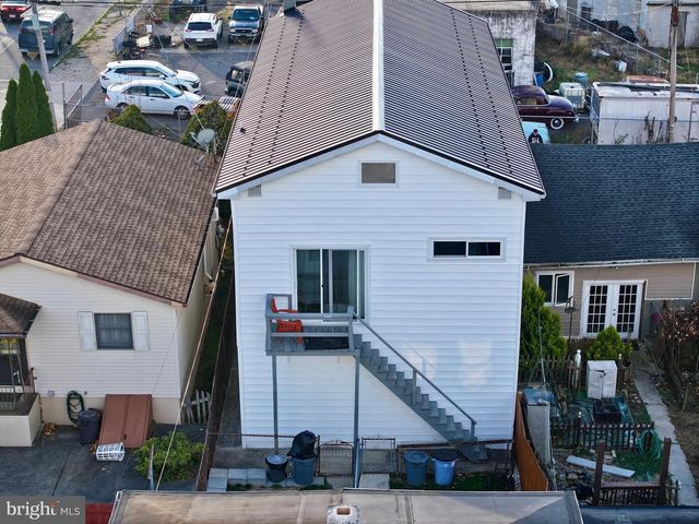 145 S LEMON ST, Mount Carmel, PA 17851