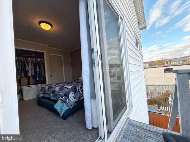 145 S LEMON ST, Mount Carmel, PA 17851