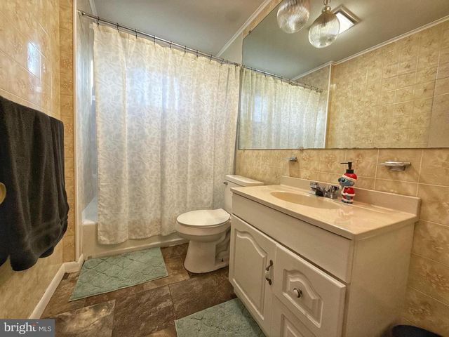 145 S LEMON ST, Mount Carmel, PA 17851