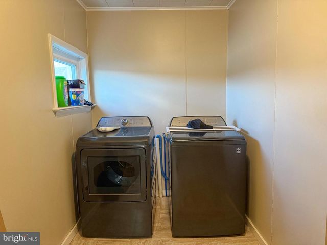 145 S LEMON ST, Mount Carmel, PA 17851