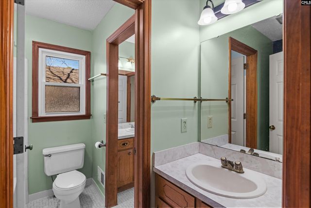 2402 Breezewood Road, Cayce, SC 29033