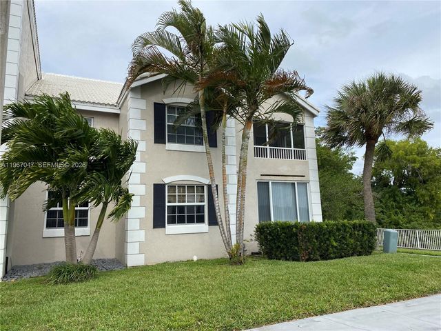 2841 N Oakland Forest Dr 110, Oakland Park, FL 33309