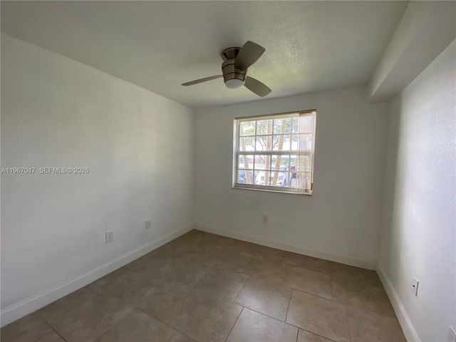 2841 N Oakland Forest Dr 110, Oakland Park, FL 33309