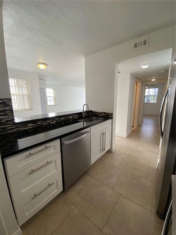 2841 N Oakland Forest Dr 110, Oakland Park, FL 33309