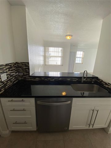 2841 N Oakland Forest Dr 110, Oakland Park, FL 33309