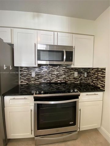 2841 N Oakland Forest Dr 110, Oakland Park, FL 33309