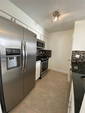 2841 N Oakland Forest Dr 110, Oakland Park, FL 33309