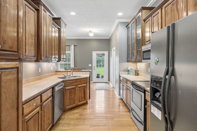 112 Kelly Ln, Lafayette, TN 37083