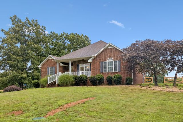 112 Kelly Ln, Lafayette, TN 37083