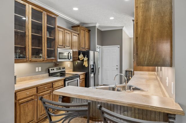 112 Kelly Ln, Lafayette, TN 37083