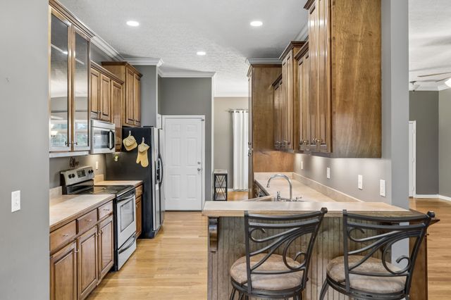 112 Kelly Ln, Lafayette, TN 37083