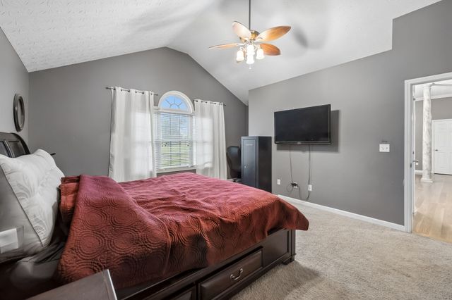 112 Kelly Ln, Lafayette, TN 37083