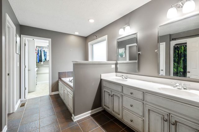 112 Kelly Ln, Lafayette, TN 37083
