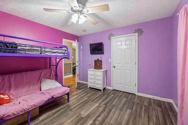 112 Kelly Ln, Lafayette, TN 37083