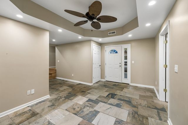 112 Kelly Ln, Lafayette, TN 37083