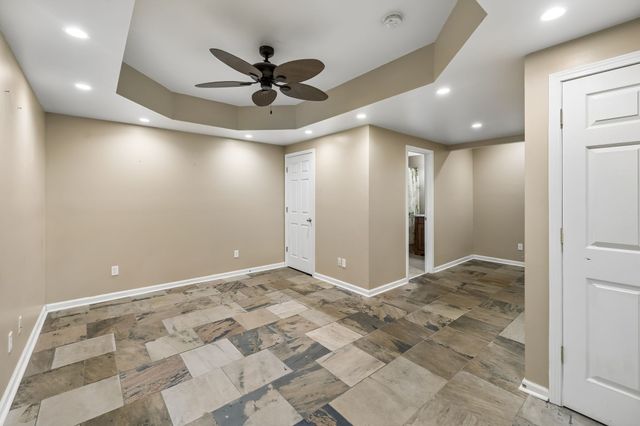 112 Kelly Ln, Lafayette, TN 37083