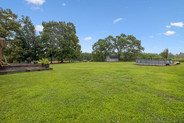 112 Kelly Ln, Lafayette, TN 37083