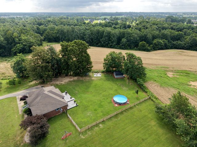 112 Kelly Ln, Lafayette, TN 37083