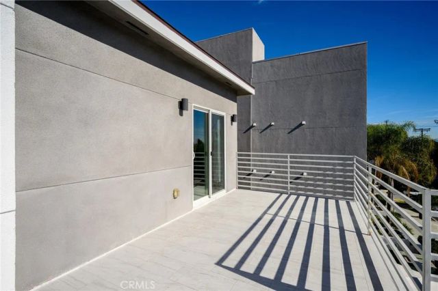 11731 Runnymede Street 3, North Hollywood, CA 91605