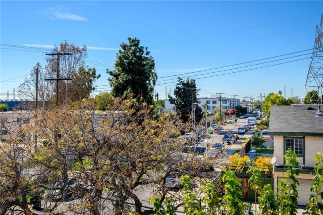 11731 Runnymede Street 3, North Hollywood, CA 91605