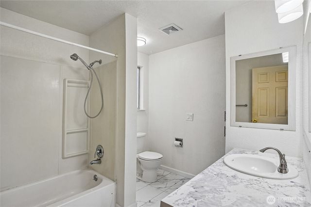 20601 Church Lake Drive E, Bonney Lake, WA 98391